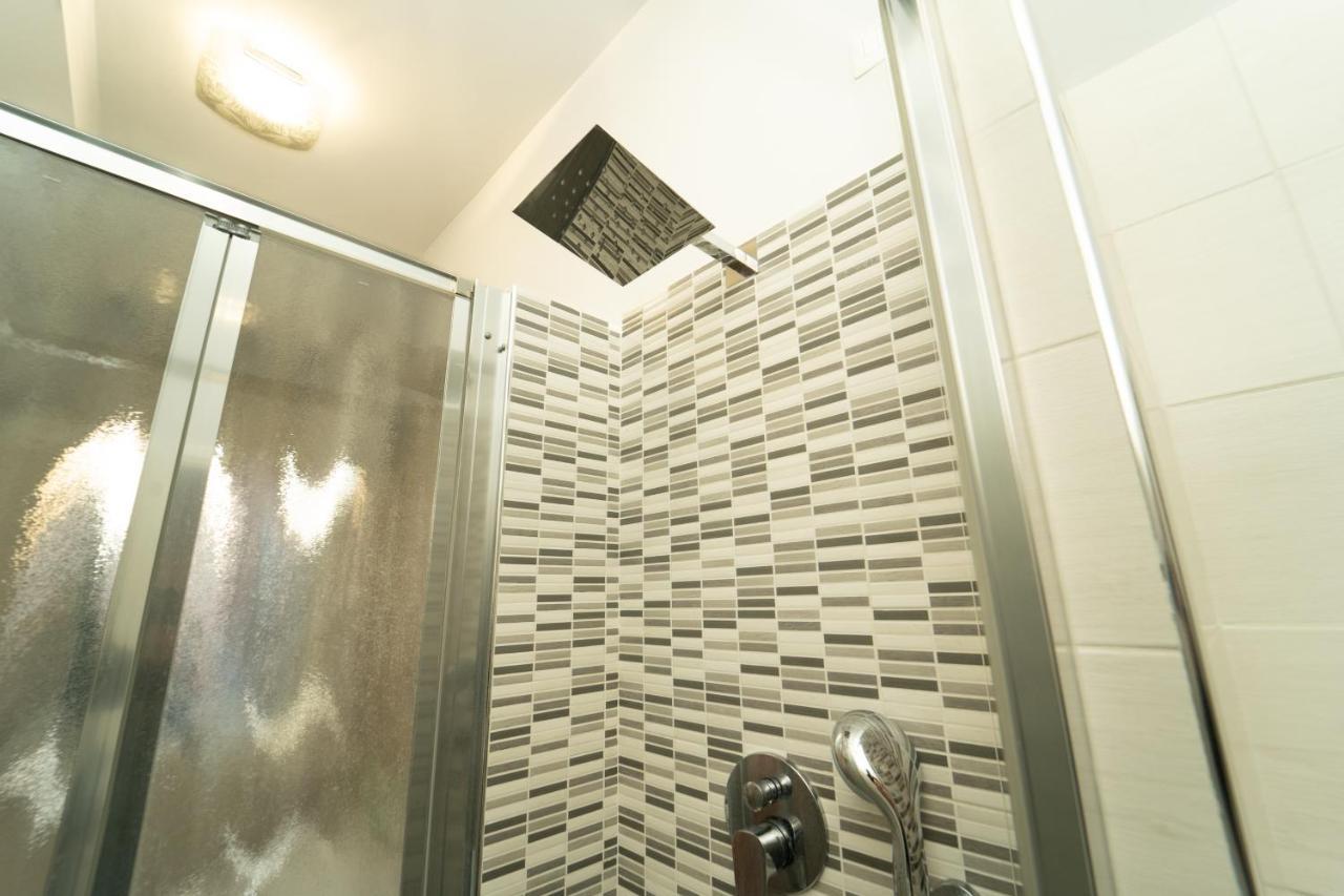 Trilocale Con Parcheggio Privato Apartment Milan Exterior photo